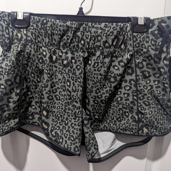 Hurley Phantom Beachrider Shorts - Picture 2 of 8